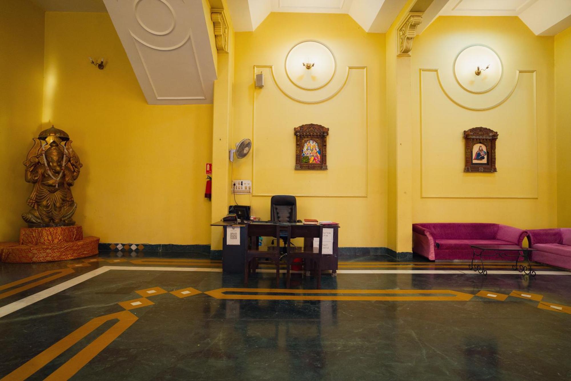 Hotel Girdhar Mahal Indore Zewnętrze zdjęcie