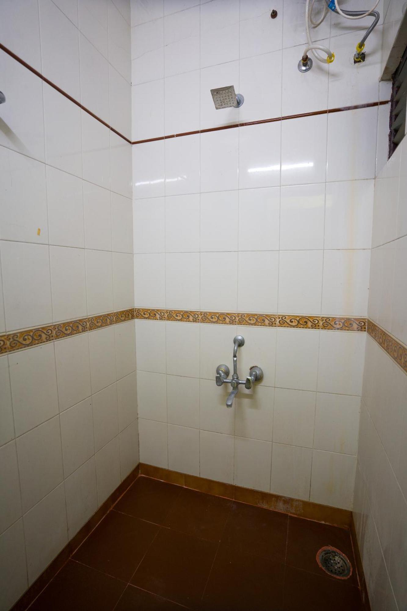 Hotel Girdhar Mahal Indore Zewnętrze zdjęcie