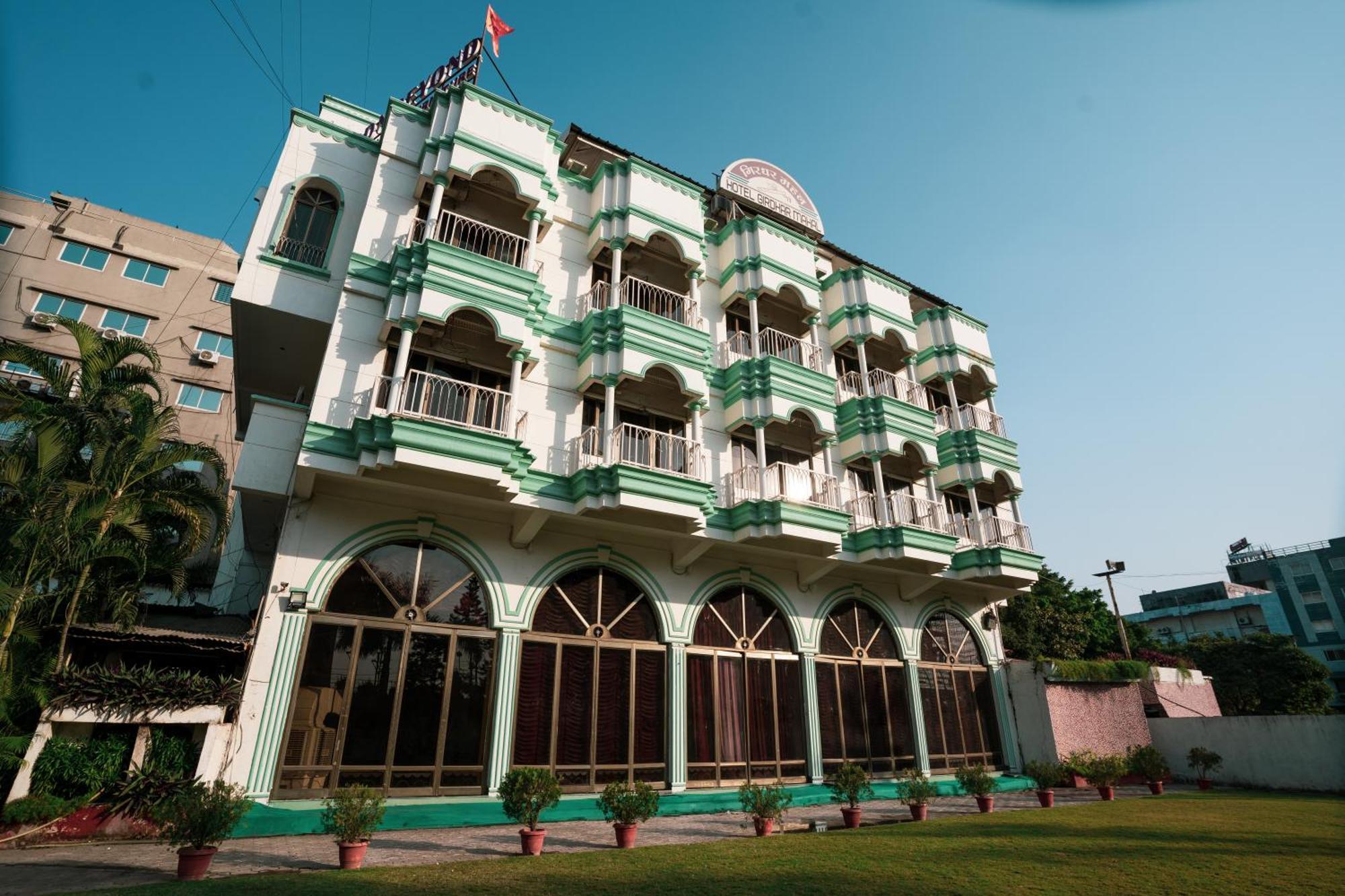 Hotel Girdhar Mahal Indore Zewnętrze zdjęcie